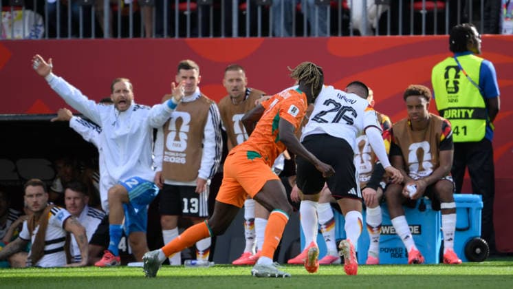 June 20, 2026, Toronto, Ontario, Canada: Deniz Undav ( 26) of Germany protects the ball from Odilon Kossounou ( 7) of CÃ te d Ivoire during the 2026 FIFA World Cup, WM, Weltmeisterschaft, Fussball game between Germany and CÃ te d Ivoire at Toronto Stadium. Sports News - June 20, 2026  - ZUMAv136 20260620_zsp_v136_028 Copyright: xJeffxVoganx