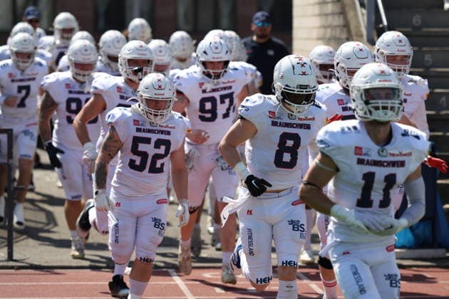 Run in Braunschweig Lions, Düsseldorf Panther vs Braunschweig Lions, American Football, GFL, German Football League, Season 2026, Week 7, 20.06.2026, Photo: Foot Bowl Klaus Sack Düsseldorf Stadion VfL Benrath Deutschland Copyright: xFootxBowl KlausxSackx