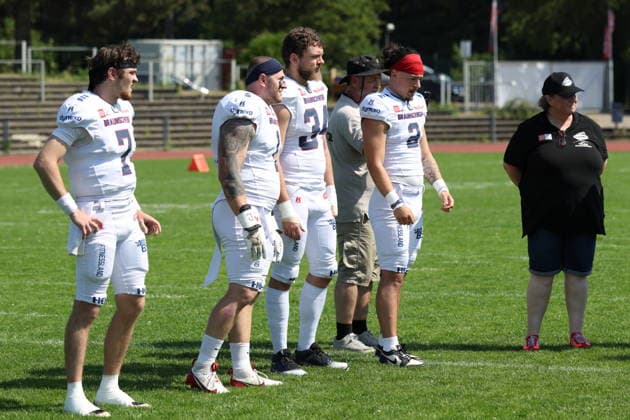 Team Captains of Braunschweig Lions before Coin Toss, Düsseldorf Panther vs Braunschweig Lions, American Football, GFL, German Football League, Season 2026, Week 7, 20.06.2026, Photo: Foot Bowl Klaus Sack Düsseldorf Stadion VfL Benrath Deutschland Copyright: xFootxBowl KlausxSackx