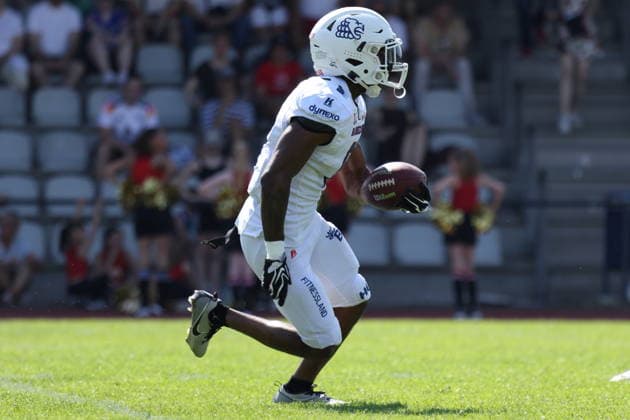 Brandon Potts (Braunschweig Lions, 00) returns the ball, Düsseldorf Panther vs Braunschweig Lions, American Football, GFL, German Football League, Season 2026, Week 7, 20.06.2026, Photo: Foot Bowl Klaus Sack Düsseldorf Stadion VfL Benrath Deutschland Copyright: xFootxBowl KlausxSackx