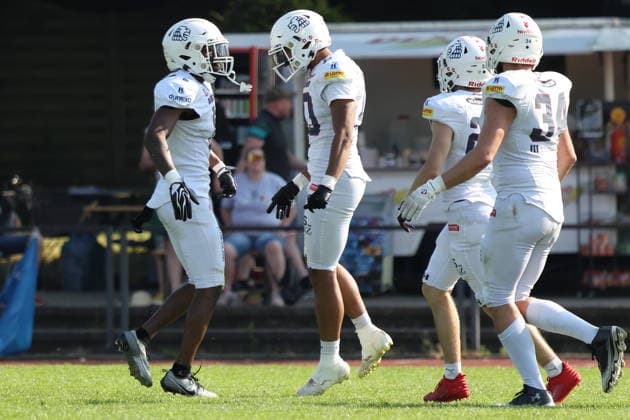 Defense of Braunschweig Lions celebrates an Interception, Düsseldorf Panther vs Braunschweig Lions, American Football, GFL, German Football League, Season 2026, Week 7, 20.06.2026, Photo: Foot Bowl Klaus Sack Düsseldorf Stadion VfL Benrath Deutschland Copyright: xFootxBowl KlausxSackx