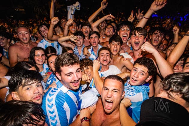 Malaga fans celebrate promotion to Spanish first division Supporters of Malaga Football Club celebrate their team s promotion to Spain s top tier, the Primera Division of La Liga. The team beat their Andalusian rivals UD Almeria 2-1 in the play off final on 20 June 2026., Credit:Konstantin Sergeyev Avalon Spain, Andalusia, Malaga  Copyright: xKonstantinxSergeyevx xAvalonx 1111553828