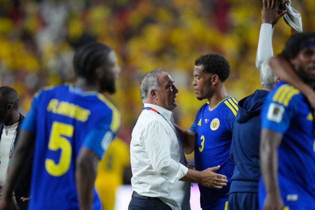 Ecuador v Curacao - FIFA World Cup, WM, Weltmeisterschaft, Fussball 2026 - Group E KANSAS CITY, UNITED STATES - JUNE 20: Head coach Dick Advocaat of Curacao and his player celebrate after the 2026 FIFA World Cup First Stage Group E match between Ecuador and Curacao at Arrowhead Stadium (Kansas City Stadium) in Kansas City, Missouri, United States on June 20, 2026. Hakan Akgun Anadolu Missouri United States. Editorial use only. Please get in touch for any other usage.  Copyright: x2026xAnadoluxHakanxAkgunx