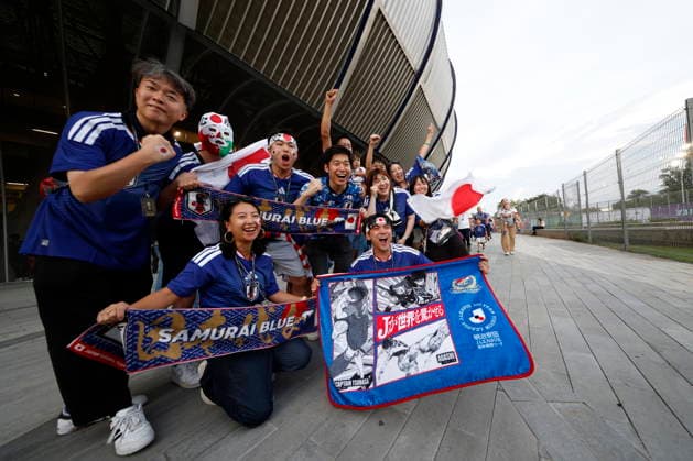 FIFA World Cup, WM, Weltmeisterschaft, Fussball 2026 - Group F - Tunisia vs. Japan Japanese soccer fans pose for a photograph ahead of the Group F match between Tunisia and Japan at the 2026 FIFA World Cup at BBVA stadium in Monterrey, Mexico, 20 June 2026. Monterrey Mexico  Copyright: xSashenkaxGutiérrezx