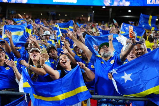Ecuador v Curacao - FIFA World Cup, WM, Weltmeisterschaft, Fussball 2026 - Group E KANSAS CITY, UNITED STATES - JUNE 20: Fans of Curacao celebrate after the 2026 FIFA World Cup First Stage Group E match between Ecuador and Curacao at Arrowhead Stadium (Kansas City Stadium) in Kansas City, Missouri, United States on June 20, 2026. Hakan Akgun Anadolu Missouri United States. Editorial use only. Please get in touch for any other usage.  Copyright: x2026xAnadoluxHakanxAkgunx