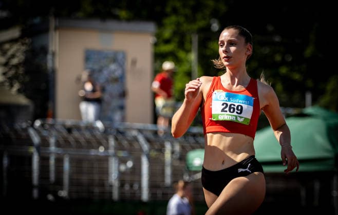 Süddeutsche Meisterschaften 2026 Aktive und Jugend U18; Koblenz, 20.06.2026 Antonia Götzel (TSG 1862 Weinheim) im 100m-Sprint der Frauen; Süddeutsche Meisterschaften Aktive und Jugend U18 am 20.06.2026 im Stadion Oberwerth in Koblenz (Rheinland-Pfalz). *** 2026 South German Championships (Adults and U18 Youth) in Koblenz, June 20, 2026 Antonia Götzel of TSG 1862 Weinheim in the women’s 100-meter dash at the 2026 South German Championships for Seniors and U18 Youth on June 20, 2026, at Oberwerth Stadium in Koblenz, Rhineland-Palatinate,detected_source_language Copyright: xBEAUTIFULxSPORTS R.xSchmittx