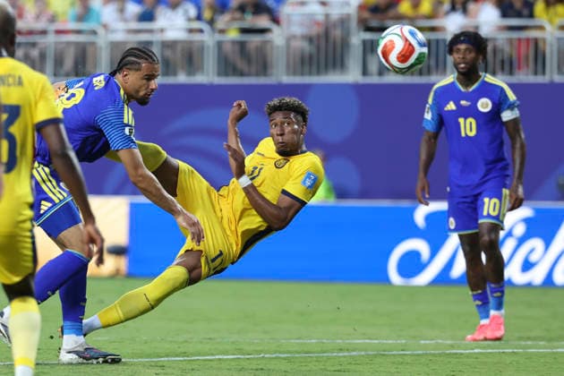 KANSAS CITY, MO - JUNE 20: Kevin Rodriguez 11 of Ecuador watches his shot on goal in the second half of the FIFA World Cup, WM, Weltmeisterschaft, Fussball 2026 Group E match between Ecuador and Curacao on June 20, 2026 at Kansas City Stadium in Kansas City, MO. (Photo by Scott Winters Icon Sportswire) SOCCER: JUN 20 FIFA World Cup 26 Group E - Ecuador vs Curacao EDITORIAL USE ONLY Icon2606200634