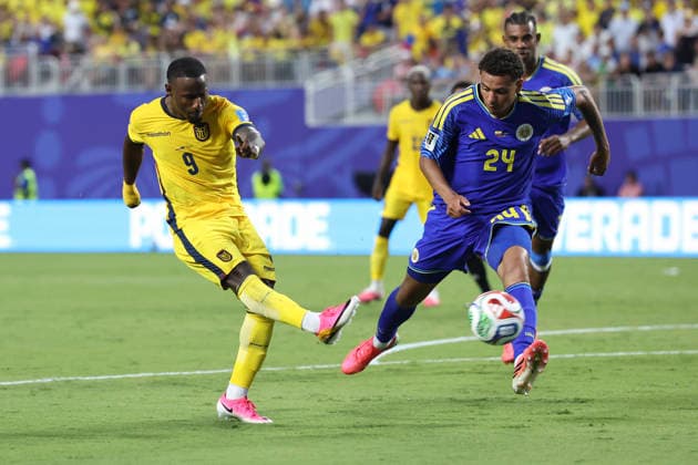 KANSAS CITY, MO - JUNE 20: John Yeboah 9 of Ecuador takes a shot on goal in the second half of the FIFA World Cup, WM, Weltmeisterschaft, Fussball 2026 Group E match between Ecuador and Curacao on June 20, 2026 at Kansas City Stadium in Kansas City, MO. (Photo by Scott Winters Icon Sportswire) SOCCER: JUN 20 FIFA World Cup 26 Group E - Ecuador vs Curacao EDITORIAL USE ONLY Icon2606200805