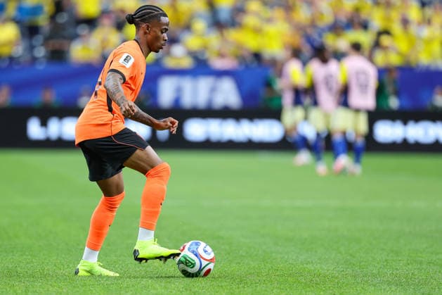 Netherland s Crysencion Summerville in action during the FIFA World Cup, WM, Weltmeisterschaft, Fussball 2026 Group F match between Netherlands and Sweden at Houston Stadium on June 20, 2026 in Houston, United States. (Photo by Torbjorn Tande DeFodi Images) - *** Crysencion Summerville of the Netherlands in action during the 2026 FIFA World Cup Group F match between the Netherlands and Sweden at Houston Stadium on June 20, 2026, in Houston, United States. Photo by Torbjorn Tande, DeFodi Images,detected_source_language
