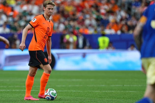 Netherland s Frenkie de Jong in action during the FIFA World Cup, WM, Weltmeisterschaft, Fussball 2026 Group F match between Netherlands and Sweden at Houston Stadium on June 20, 2026 in Houston, United States. (Photo by Torbjorn Tande DeFodi Images) - *** Frenkie de Jong of the Netherlands in action during the 2026 FIFA World Cup Group F match between the Netherlands and Sweden at Houston Stadium on June 20, 2026, in Houston, United States. Photo by Torbjorn Tande, DeFodi Images,detected_source_language