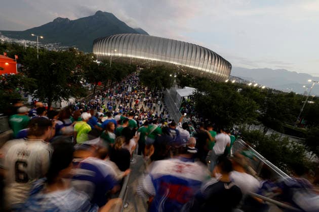 June 20, 2026, Guadalupe, Nuevo Leon, Mexico: Fans walk towards Monterrey Stadium before the match between Tunisia and Japan for the 2nd round of the group F of the FIFA World Cup, WM, Weltmeisterschaft, Fussball 2026. Guadalupe Mexico - ZUMAo125 20260620_zip_o125_002 Copyright: xAntonioxOjedax