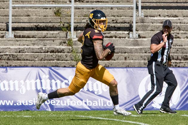 German Football League (GFL), Munich Cowboys vs Straubing Spiders, Munich Cowboys, Straubing Spiders, 2026-06-20 in München (Städtisches Stadion an der Dantestraße (Dantestation)) Touchdown Munich Cowboys 6:0 BOCCELLA Gabriel (Munich Cowboys Wide Receiver (WR) Nr2-MUC2) sportworld München Städtisches Stadion an der Dant Bayern Deutschland *** German Football League (GFL), Munich Cowboys vs. Straubing Spiders, Munich Cowboys, Straubing Spiders, June 20, 2026, in Munich, Municipal Stadium on Dantestraße, Dantestation, Touchdown, Munich Cowboys 6–0, Gabriel Boccella, Munich Cowboys, Wide Receiver (WR), No. 2, MUC2, Sportworld, Munich, Municipal Stadium on Dantestraße, Bavaria, Germany,detected_source_language