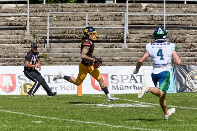 German Football League (GFL), Munich Cowboys vs Straubing Spiders, Munich Cowboys, Straubing Spiders, 2026-06-20 in München (Städtisches Stadion an der Dantestraße (Dantestation)) Touchdown Munich Cowboys 6:0 BOCCELLA Gabriel (Munich Cowboys Wide Receiver (WR) Nr2-MUC2) sportworld München Städtisches Stadion an der Dant Bayern Deutschland *** German Football League (GFL), Munich Cowboys vs. Straubing Spiders, Munich Cowboys, Straubing Spiders, June 20, 2026, in Munich, Municipal Stadium on Dantestraße, Dantestation, Touchdown