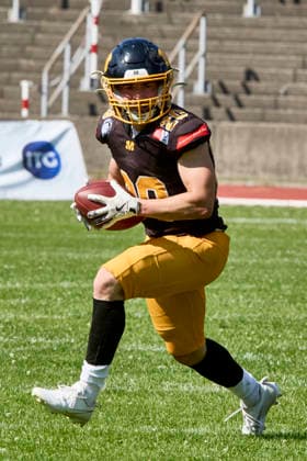 German Football League (GFL), Munich Cowboys vs Straubing Spiders, Munich Cowboys, Straubing Spiders, 2026-06-20 in München (Städtisches Stadion an der Dantestraße (Dantestation)) MAYER Maximilian (Munich Cowboys Running Back (RB) Nr20-MUC20) sportworld München Städtisches Stadion an der Dant Bayern Deutschland *** German Football League (GFL), Munich Cowboys vs. Straubing Spiders, Munich Cowboys, Straubing Spiders, June 20, 2026, in Munich, Municipal Stadium on Dantestraße, Dantestation, MAYER Maximilian, Munich Cowboys Running Back (RB) No. 20, MUC20, Sportworld, Munich, Municipal Stadium on Dantestraße, Bavaria, Germany,detected_source_language
