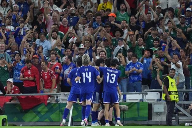 Tunisia v Japan - FIFA World Cup, WM, Weltmeisterschaft, Fussball 2026 - Group F MONTERREY, MEXICO - JUNE 20: Daichi Kamada (15) of Japan celebrates with teammates after scoring a goal during the 2026 FIFA World Cup First Stage Group F match between Tunisia and Japan at Estadio BBVA (Monterrey Stadium) in Monterrey, Mexico on June 20, 2026. Juancho Torres Anadolu Nuevo Leon Mexico. Editorial use only. Please get in touch for any other usage.  Copyright: x2026xAnadoluxJuanchoxTorresx