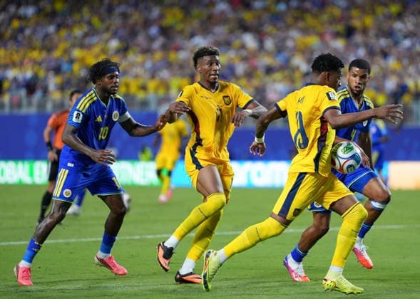 (260621) -- KANSAS CITY, June 21, 2026 -- Plata (2nd R) of Ecuador competes during the group E match between Ecuador and Curacao at the FIFA World Cup, WM, Weltmeisterschaft, Fussball 2026 at Kansas City Stadium in Kansas City, the United States, June 20, 2026. ) (SP)U.S.-KANSAS CITY-FOOTBALL-FIFA WORLD CUP-GROUP E-ECU VS CUW DuxYu 