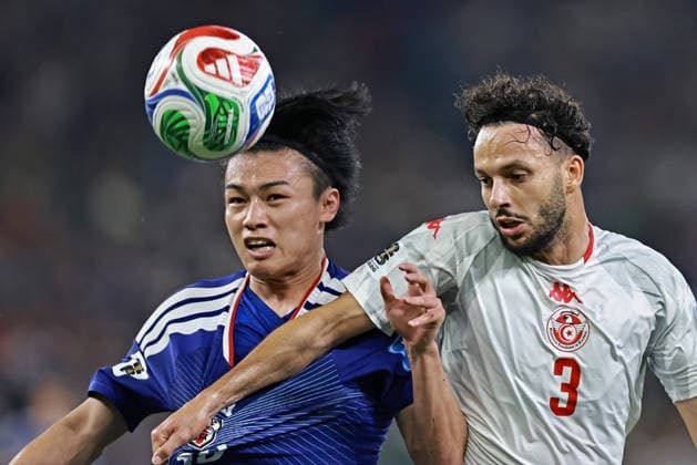 June 20, 2026, Monterrey, Mexico: Montassar Talbi of Tunisia battles for possession ball with Ayase Ueda of Japan during the match between Tunisia and Japan for the 2st round of the group F of the FIFA World Cup, WM, Weltmeisterschaft, Fussball 2026 at Monterrey Stadium on June 20, 2026 in Monterrey, Mexico. Photo: DiaEsportivo Monterrey Mexico - ZUMAh208 20260620_zsp_h208_035 Copyright: xHeulerxAndreyx