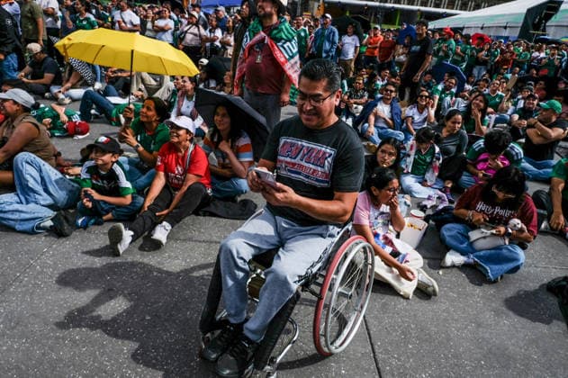 June 20, 2026, Mexico City, Mexico City, Mexico: German and Mexican fans watch the Germany vs. Ivory Coast match at the Fan Fest in Mexico City. At the event, fans play soccer, participate in contests, and enjoy the games on giant screens. Mexico City Mexico - ZUMAqp1_ 0859627366st Copyright: xHectorxAdolfoxQuintanarxPerezx
