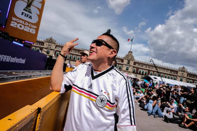 June 20, 2026, Mexico City, Mexico City, Mexico: German and Mexican fans watch the Germany vs. Ivory Coast match at the Fan Fest in Mexico City. At the event, fans play soccer, participate in contests, and enjoy the games on giant screens. Mexico City Mexico - ZUMAqp1_ 0859627407st Copyright: xHectorxAdolfoxQuintanarxPerezx