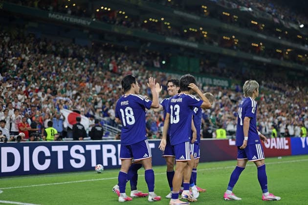 June 20, 2026, Monterrey, Mexico: Ayase Ueda of Japan celebrates after scoring the second goal of his team with Ao Tanaka during the match between Tunisia and Japan for the 2st round of the group F of the FIFA World Cup, WM, Weltmeisterschaft, Fussball 2026 at Monterrey Stadium on June 20, 2026 in Monterrey, Mexico. Photo: DiaEsportivo FIFA World Cup 2026, Tunisia Vs Japan, Monterrey, Mexico  - ZUMAh208 20260620_zsp_h208_047 Copyright: xHeulerxAndreyx