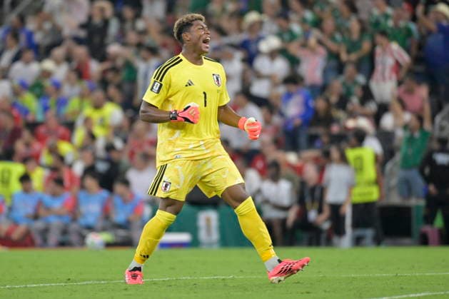 FIFA World Cup, WM, Weltmeisterschaft, Fussball 2026 - Group F - Tunisia vs. Japan Zion Suzuki goalkeeper of Japan celebrates a goal by Junya Ito during the 2026 FIFA World Cup group F soccer match between Tunisia and Japan at BBVA Stadium in Monterrey, Mexico, 20 June 2026. Monterrey Mexico  Copyright: xMiguelxSierrax