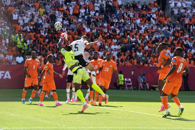 Toronto, Canada - 20 June: Aleksandar Pavlovic 5 of Germany and Yahia Fofana 1 of Cote d Ivoire battle for the ball during the FIFA World Cup, WM, Weltmeisterschaft, Fussball 2026 match between Germany vs Cote d Ivoire at Toronto Stadium on 20 June 2026. Copyright: xOPAxImagesxMohammadxKaramalix