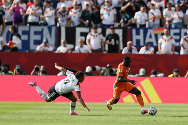 Toronto, Canada - 20 June: Ghislain Konan 3 of Cote d Ivoire controls the ball during the FIFA World Cup, WM, Weltmeisterschaft, Fussball 2026 match between Germany vs Cote d Ivoire at Toronto Stadium on 20 June 2026. Copyright: xOPAxImagesxMohammadxKaramalix