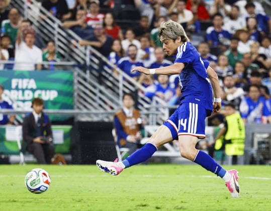 Football: 2026 World Cup Japan s Junya Ito scores the team s third goal in the second half of a World Cup Group F football match against Tunisia at Monterrey Stadium in Guadalupe, Mexico, on June 20, 2026.  A14AA0005619635P