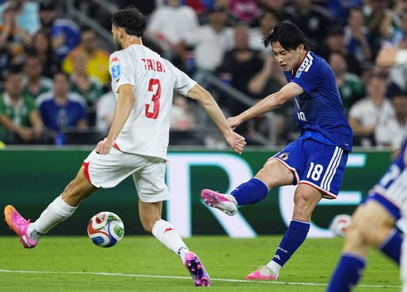 Football: 2026 World Cup Japan s Ayase Ueda (R) scores the team s second goal in the first half of a World Cup Group F football match against Tunisia at Monterrey Stadium in Guadalupe, Mexico, on June 20, 2026.  A14AA0005619612P