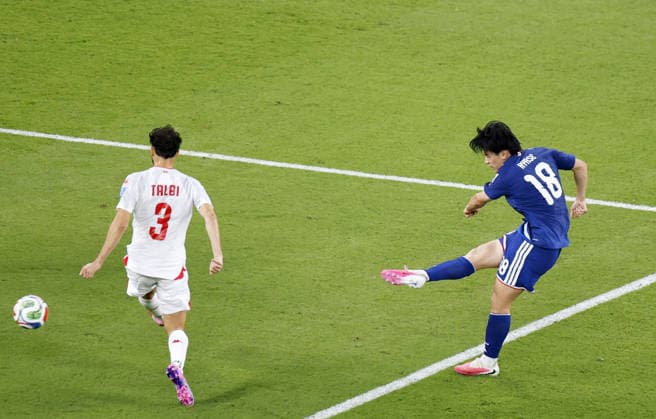 Football: 2026 World Cup Japan s Ayase Ueda (R) scores the team s second goal in the first half of a World Cup Group F football match against Tunisia at Monterrey Stadium in Guadalupe, Mexico, on June 20, 2026.  A14AA0005619619P