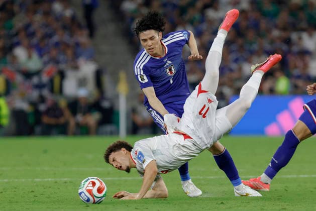 June 20, 2026, Guadalupe, Nuevo Leon, Mexico: I. Gharbi (Front) of Tunisia battles for possession ball with A. Tanaka (Back) of Japan, during the match between Tunisia and Japan for the 2nd round of the group F of the FIFA World Cup, WM, Weltmeisterschaft, Fussball 2026, at Monterrey Stadium. FIFA World Cup 2026: Tunisia Vs Japan  - ZUMAo125 20260620_zip_o125_018 Copyright: xAntonioxOjedax