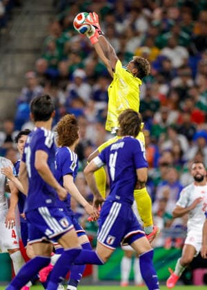 FIFA World Cup, WM, Weltmeisterschaft, Fussball 2026 TUNISIA VS JAPAN FIFA WORLD CUP 2026 TUNISIA VS JAPAN TUNISIA VS JAPAN 20062026 MONTERREY, NUEVO LEON. Action photo of Zion Suzuki goalkeeper of Japan (1), during Round 1 Group F game of the FIFA World Cup 2026, held at the Estadio Monterrey of Monterrey, Nuevo Leon. Foto de accion de Zion Suzuki arquero de Japon (1) durante juego de Ronda 1 del Grupo F de la Copa del Mundo 2026 de la FIFA, celebrado en el Estadio Monterrey de Monterrey, Nuevo Leon. PHOTO BY IMAGENSHOP AGENCIA FOTOGRAFICA MONTERREY NUEVO LEON MEXICO *** FIFA WORLD CUP 2026 TUNISIA VS JAPAN FIFA WORLD CUP 2026 TUNISIA VS JAPAN TUNISIA VS JAPAN 20062026 MONTERREY, NUEVO LEON Action photo of Zion Suzuki, goalkeeper for Japan 1, during the Round 1 Group F match of the 2026 FIFA World Cup, held at the Estadio Monterrey in Monterrey, Nuevo León Action photo of Zion Suzuki, goalkeeper for Japan 1, during a Round 1 Group F match of the 2026 FIFA World Cup, held at the Estadio Monterrey in Monterrey, Nuevo León PHOTO BY IMAGENSHOP PHOTO AGENCY MONTERREY, NUEVO LEÓN, MEXICO,detected_source_language Copyright: xYOALIxMARTINEZx