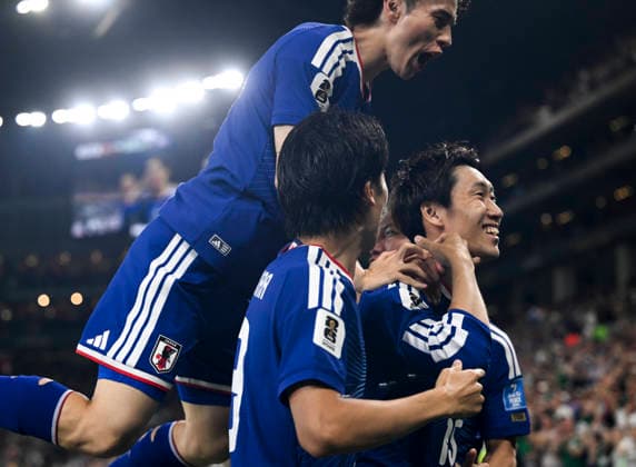 (260621) -- MONTERREY, June 21, 2026 -- Kamada Daichi (1st R) of Japan celebrates scoring with his teammates during the group F match between Japan and Tunisia at the 2026 FIFA World Cup, WM, Weltmeisterschaft, Fussball at Estadio Monterrey in Monterrey, Mexico, on June 20, 2026. ) (SP)MEXICO-MONTERREY-FOOTBALL-FIFA WORLD CUP-GROUP F-JPN VS TUN WuxWei 