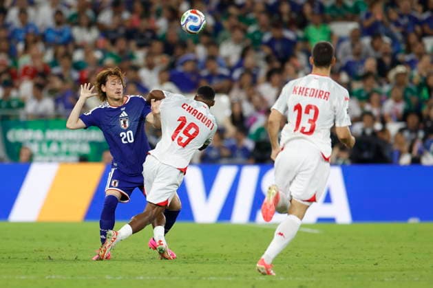 FIFA World Cup, WM, Weltmeisterschaft, Fussball 2026 - Group F - Tunisia vs. Japan Firas Chaouat (C) of Tunisia in action against Ayumu Seko (L) of Japan during the 2026 FIFA World Cup Group F soccer match between Tunisia and Japan at the at BBVA stadium in Monterrey, Mexico, 20 June 2026. Monterrey Mexico  Copyright: xSashenkaxGutierrezx