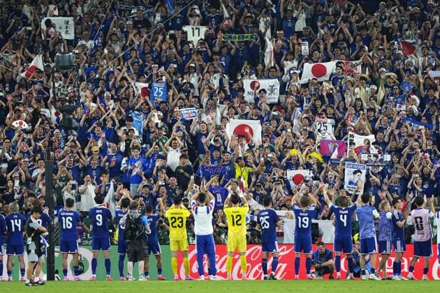Football: 2026 World Cup Japan players acknowledge the crowd following the team s 4-0 victory in a World Cup Group F football match against Tunisia at Monterrey Stadium in Guadalupe, Mexico, in the small hours of June 21, 2026.  A14AA0005619654P