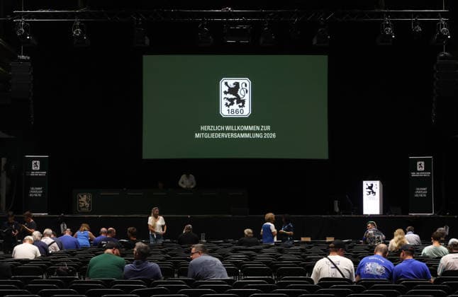 Mitgliederversammlung des TSV München von 1860 e.V, TSV 1860 München, Kulturhalle Zenith Hier der Blick auf die Begrüssung, Herzlich Willkommen zur Mitgliederversammlung 2026 *** TSV München von 1860 e.V. General Meeting, TSV 1860 München, Kulturhalle Zenith. Here’s a look at the opening remarks