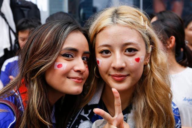 June 21, 2026, Tokyo, Japan: Japanese soccer fans celebrate Japan s victory over Tunisia at the famous Shibuya Scramble Crossing in Tokyo. The Tokyo Metropolitan Police protected the world-famous pedestrian crossing after Japan defeated Tunisia (4Ã¢â‚¬0) in a FIFA World Cup, WM, Weltmeisterschaft, Fussball 2026 Group F match. Tokyo Japan - ZUMAm191 20260621_aap_m191_011 Copyright: xRodrigoxReyesxMarinx