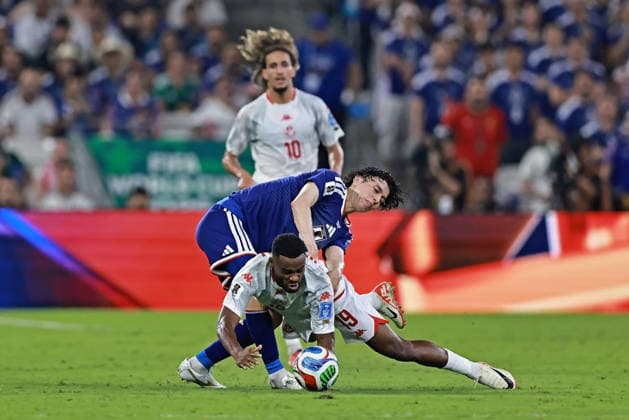 June 20, 2026, Monterrey, Mexico: Rayan Ellouni of Tunisia battles for possession ball with Ao Tanaka of Japan during the match between Tunisia and Japan for the 2st round of the group F of the FIFA World Cup, WM, Weltmeisterschaft, Fussball 2026 at Monterrey Stadium on June 20, 2026 in Monterrey, Mexico. Photo: DiaEsportivo Monterrey Mexico - ZUMAh208 20260620_zsp_h208_082 Copyright: xHeulerxAndreyx