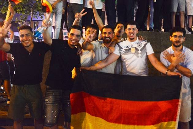 Public View Of WM Game Between German Vers Ivory Coast In Cologne German football fans celebrate the win of a game between Germany and Ivory Coast in Cologne, Germany, on June 20, 2026, after a public viewing at a sports bar. cologne Germany  Copyright: xYingxTangx originalFilename:tang-publicvi260620_npcKV.jpg