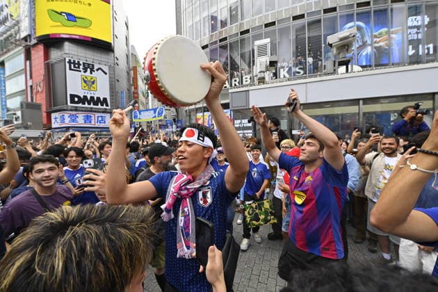 Japan-Tunisia World Cup match draws fans to Tokyo s Shibuya District TOKYO, JAPAN - JUNE 21: Football fans celebrate the victory of Japan team over Tunisia in public areas of Tokyo s Shibuya district, Japan on June 21, 2026, after the FIFA World Cup, WM, Weltmeisterschaft, Fussball 2026 Group F match between Japan and Tunisia being played in Monterrey, Mexico. The match is considered crucial for both teams hopes of advancing to the knockout stage of the tournament. David Mareuil Anadolu Tokyo Japan. Editorial use only. Please get in touch for any other usage.  Copyright: x2026xAnadoluxDavidxMareuilx