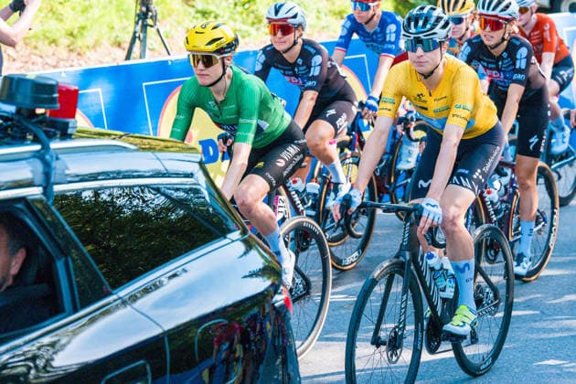 VILLARS-SUR-OLLON, SWITZERLAND - JUNE 21: L) Femke De Vries of Netherlands and Team Visma Lease a Bike, R) Femke De Vries of Netherlands and Team Visma Lease a Bike in action during the 89th Tour de Suisse 2026 on June 21, 2026 in Villars-sur-Ollon, Switzerland. *** VILLARS SUR OLLON, SWITZERLAND, JUNE 21 — Femke De Vries of the Netherlands and Team Visma Lease a Bike, R Femke De Vries of the Netherlands and Team Visma Lease a Bike in action during the 89th Tour de Suisse 2026 on June 21, 2026, in Villars sur Ollon, Switzerland,detected_source_language Copyright: xJustPictures.ch PascalxvonxBürenx jp-en-EuSpIm-Pavo_Fotografie-09798