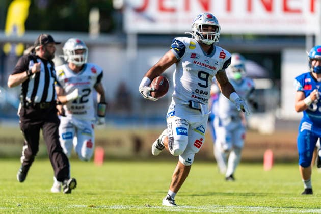 Antonio Alzheimer (Pforzheim Wilddogs, LB, 9) traegt einen Extra-Punkt zu den Comets GER, Pforzheim Wilddogs vs Allgaeu Comets, American Football, GFL, Saison 2026, Week 07, 20.06.2026, GER, Pforzheim Wilddogs vs Allgaeu Comets, American Football, GFL, Saison 2026, Week 07, 20.06.2026, Pforzheim *** Antonio Alzheimer of the Pforzheim Wilddogs, LB, 9, scores an extra point against the Comets GER, Pforzheim Wilddogs vs. Allgäu Comets, American Football, GFL, 2026 Season, Week 07, June 20, 2026, GER, Pforzheim Wilddogs vs. Allgäu Comets, American Football, GFL, 2026 Season, Week 07, June 20, 2026, Pforzheim,detected_source_language Copyright: xEibner-Pressefoto FlorianxWolfx EP_FWF
