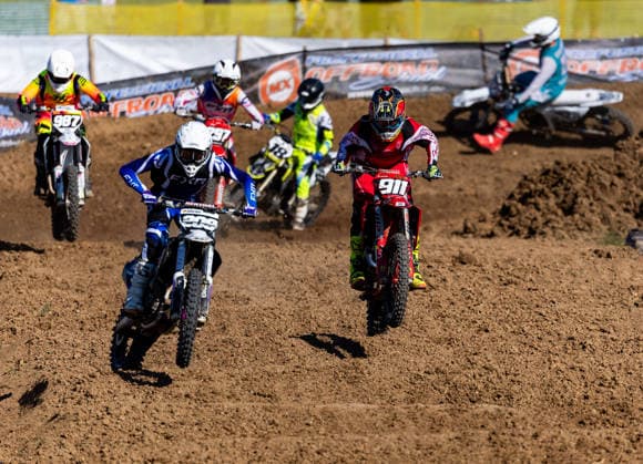 20.06.2026, GER, Motorsport Motocross Supercross, Maenner Frauen Junioren, Saison 2026, SX Series - Amateur Supercross, 1. Meisterschaftslauf Gräfentonna Robin Knuf Henk Pater 99958 Gemeinde Tonna OT Gräfent MX SX Motocrossstrecke Trai Thüringen Deutschland *** June 20, 2026, GER, Motorsports