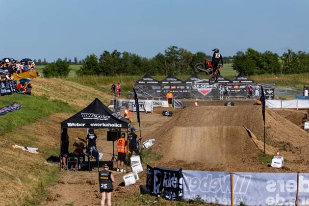 20.06.2026, GER, Motorsport Motocross Supercross, Maenner Frauen Junioren, Saison 2026, SX Series - Amateur Supercross, 1. Meisterschaftslauf Gräfentonna Kimi Schmidt Niklas Ihring 99958 Gemeinde Tonna OT Gräfent MX SX Motocrossstrecke Trai Thüringen Deutschland *** June 20, 2026, GER, Motorsports