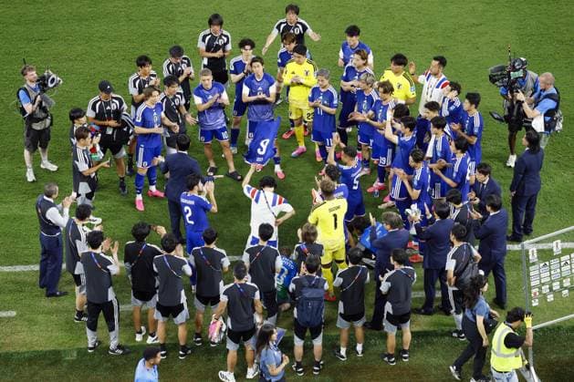 Fußball, FIFA WM 2026, Tunesien - Japan #7 Football: 2026 World Cup Japan players huddle following the team 4-0 victory in a World Cup Group F football match against Tunisia at Monterrey Stadium in Guadalupe, Mexico, in the small hours of June 21, 2026.  A14AA0005619690P