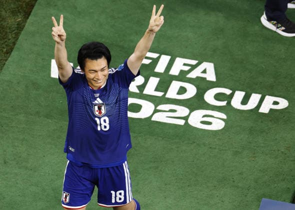 Fußball, FIFA WM 2026, Tunesien - Japan #7 Football: 2026 World Cup Japan s Ayase Ueda celebrates following Samurai Blue s 4-0 victory in a World Cup Group F football match against Tunisia at Monterrey Stadium in Guadalupe, Mexico, in the small hours of June 21, 2026.  A14AA0005619693P