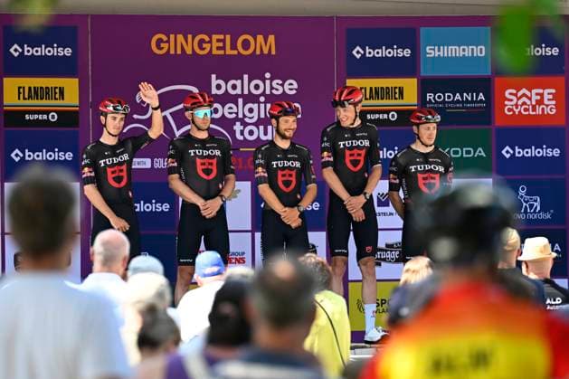 Baloise Belgium Tour 2026 Stage 5 HOEILAART, BELGIUM - JUNE 21 : Tudor Pro Cycling Team on the podium before the start of race during stage 5 of the 95th edition of Baloise Tour of Belgium an UCI ProSeries 2.Pro cycling road race stage for Men Elite of 183.6 km with start in Gingelom and finish in Hoeilaart on June 21, 2026 in Hoeilaart, Belgium, 21 06 2026 ( Motordriver Stephan Boone - Hoeilaart Belgium  Copyright: xTomasxSiskx