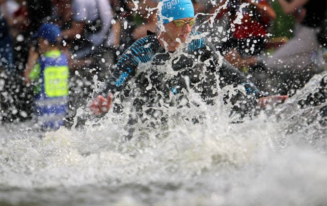 Viking Triathlon in Schleswig an der Schlei. *** Viking Triathlon in Schleswig on the Schlei,detected_source_language
