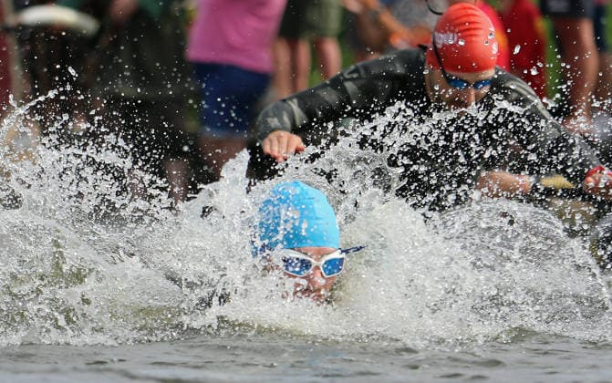 Viking Triathlon in Schleswig an der Schlei. *** Viking Triathlon in Schleswig on the Schlei,detected_source_language