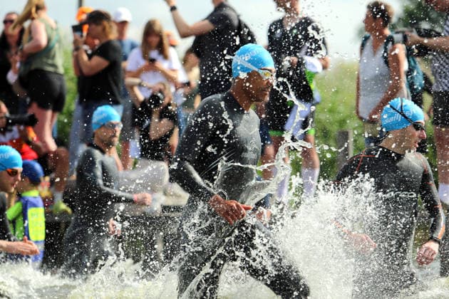 Viking Triathlon in Schleswig an der Schlei. *** Viking Triathlon in Schleswig on the Schlei,detected_source_language